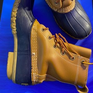 Duck Boots - navy & tan